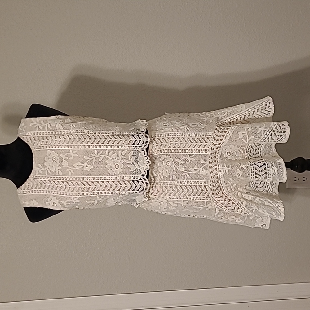 Gilded Dreamer 2 pc top & skirt size medium